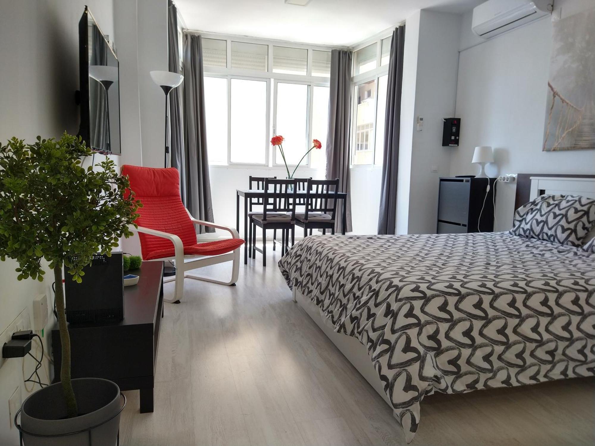 Amplio Estudio,Vista Mar Y Montana, A Pasos Del Centro トレモリノス エクステリア 写真